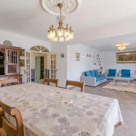 Sea Breeze Villa
